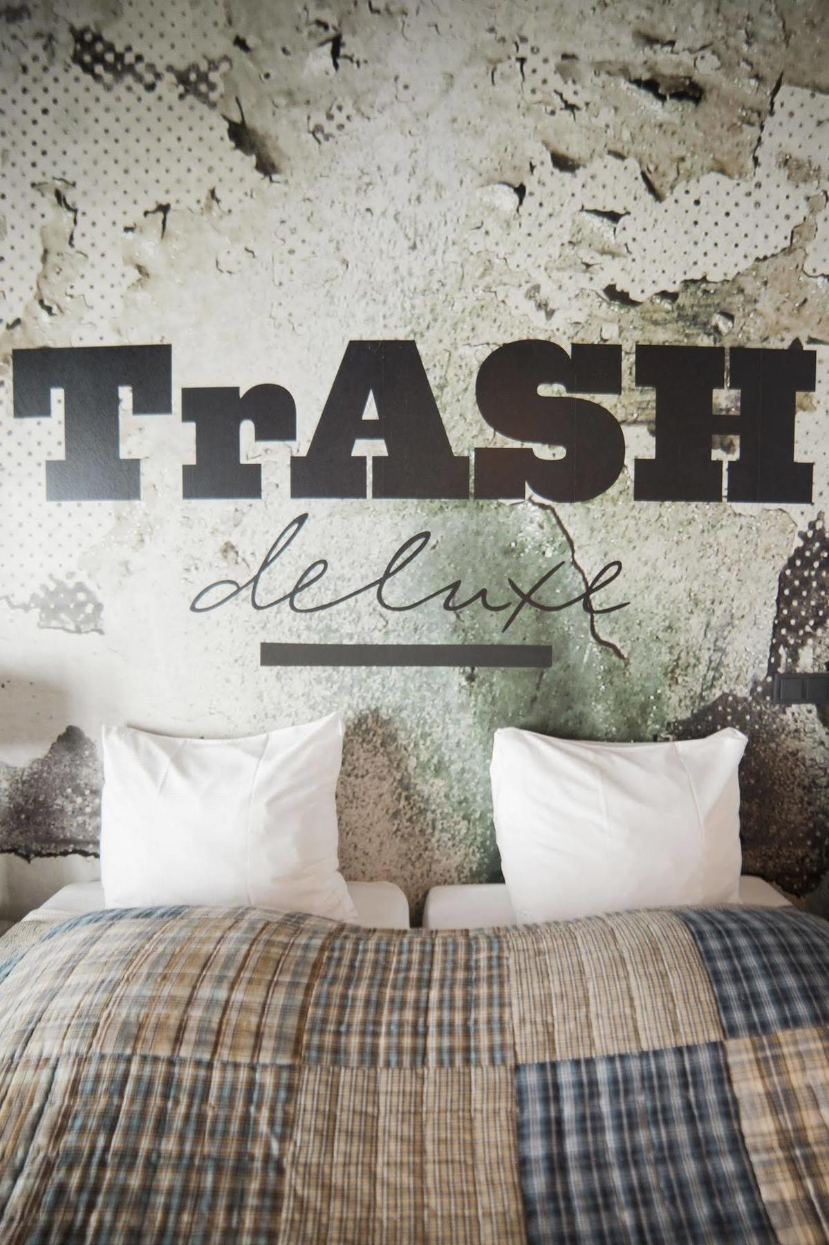 Hotel Trash Deluxe Maastricht Exterior photo